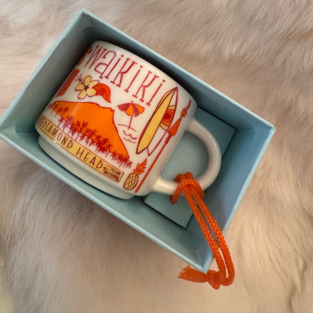 NIB Starbucks “Been There” Waikiki Ornament